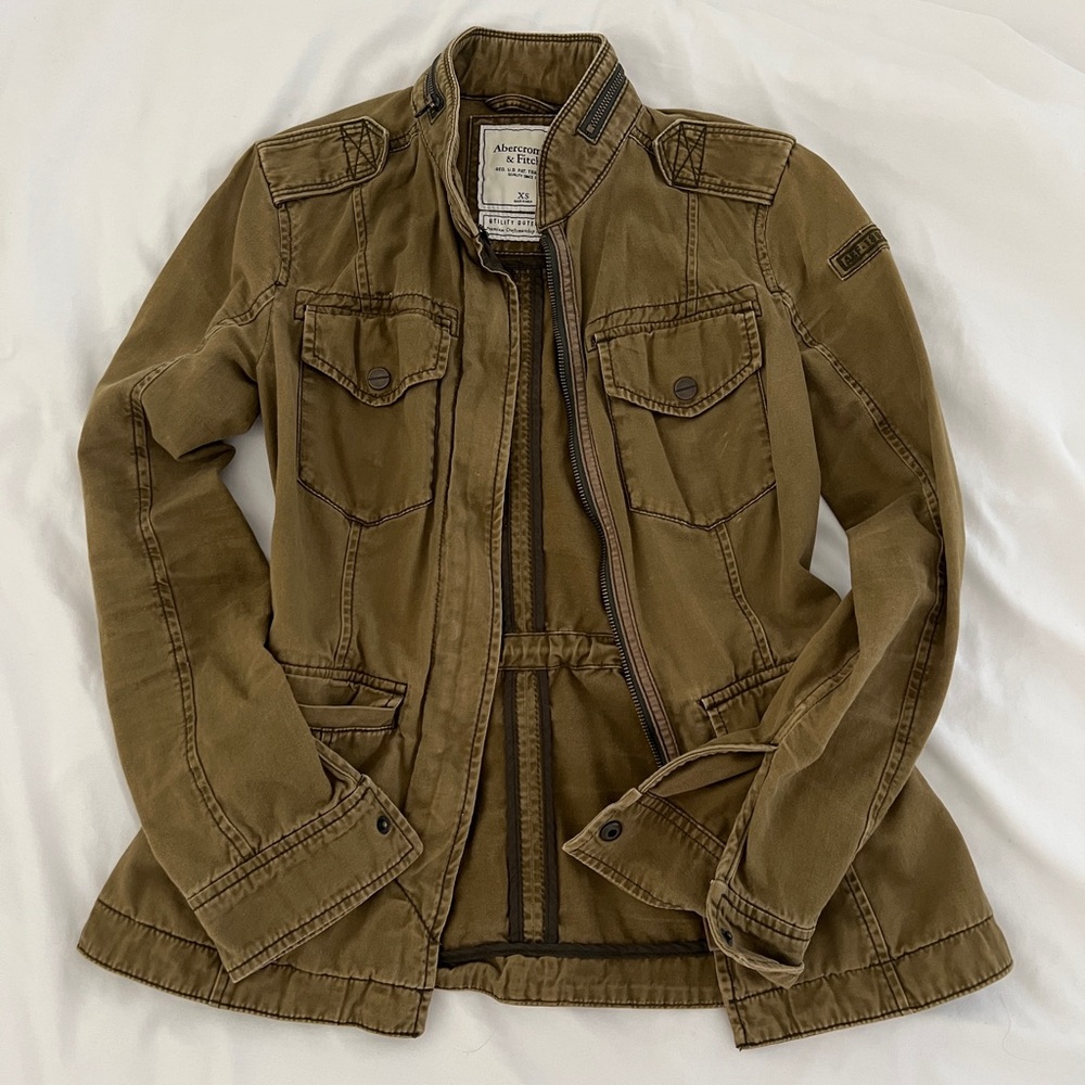 olive green a&f utility jacket – y2k staple